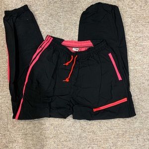 Baggy retro adidas track pants